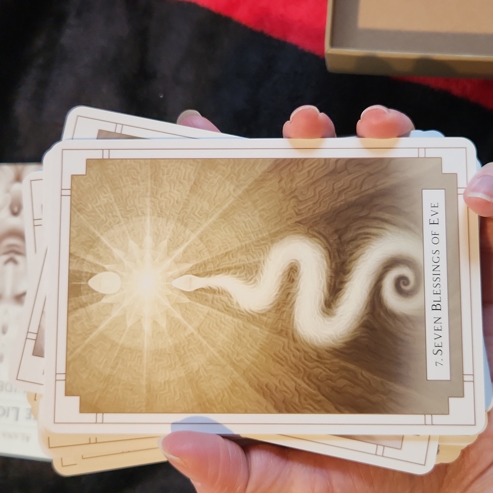LIKE NEW! White Light Oracle Deck - Picture 6 of 11